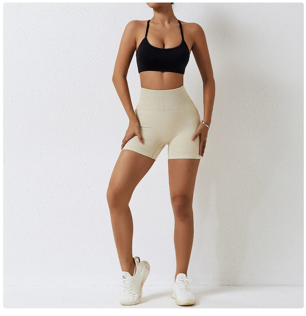 SEAMLESS CONTOUR SHORTS