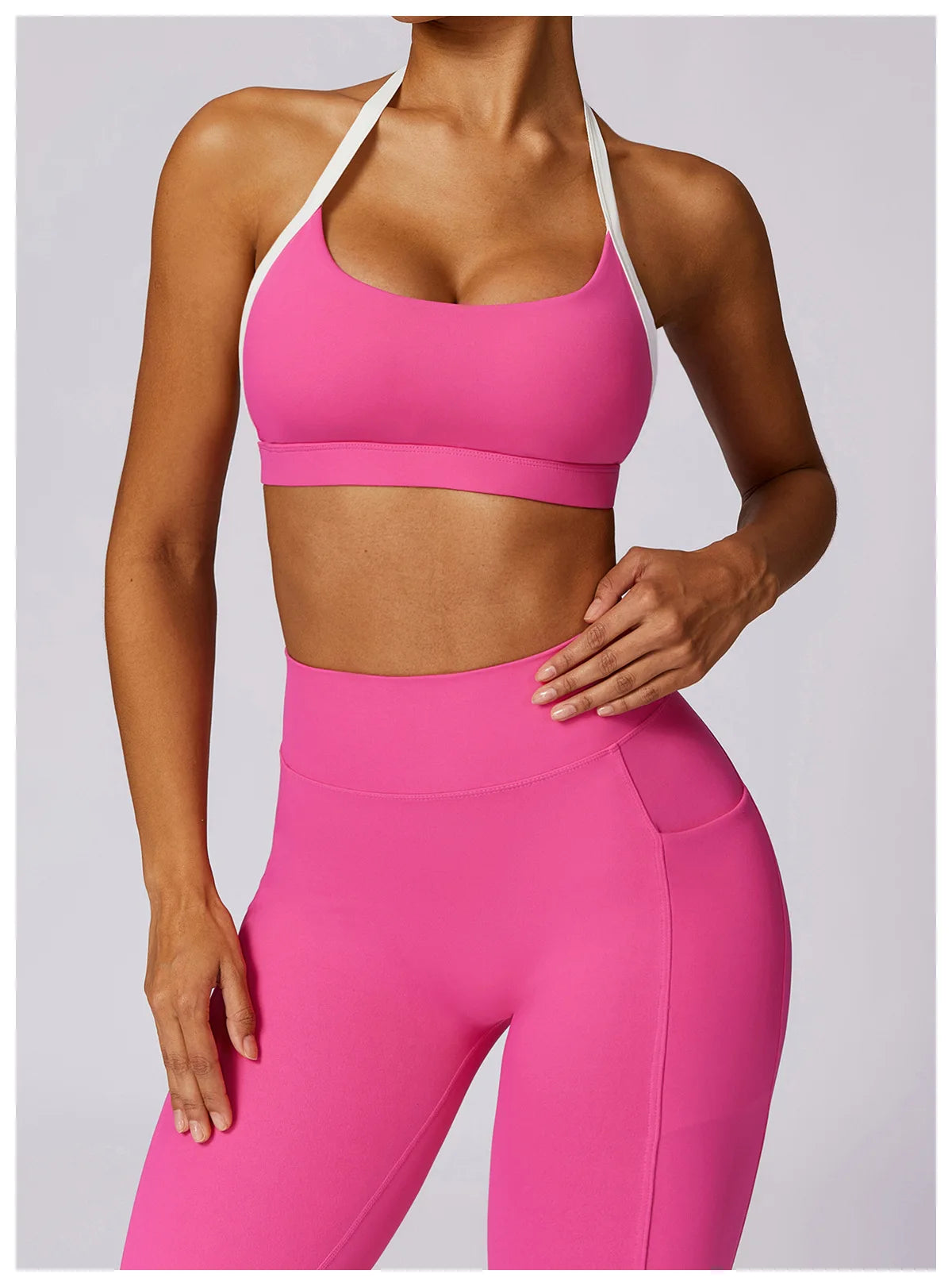 HALTERNECK SPORTS BRA