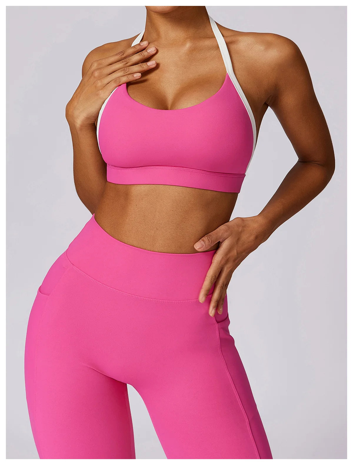 HALTERNECK SPORTS BRA